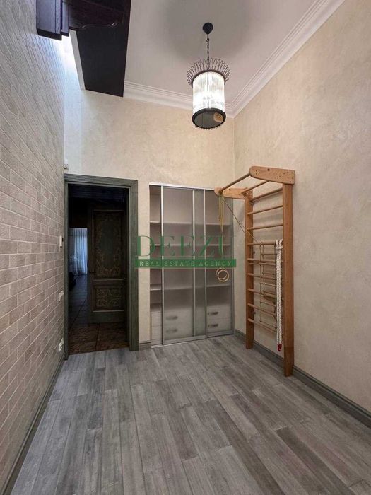 Оренда 3-х кімнатної квартри 130 м2 вул. Велика Житомирська 8Б, центр
