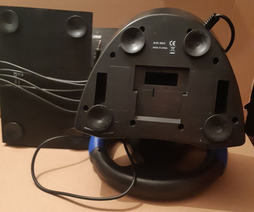 Volante c/pedais da CompetitionPro, ProRacer p/PS2