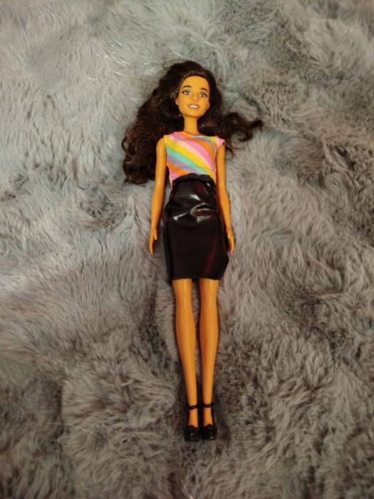 Śliczna lalka barbie