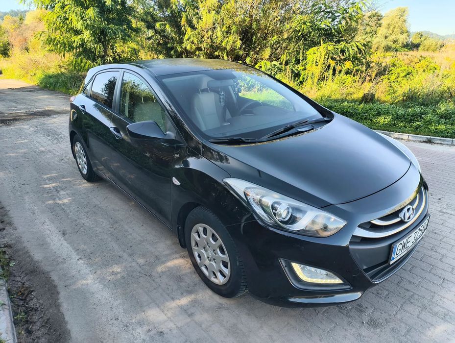 Hyundai I30 Hyundai i30 1.4 Benzyna, 100KM, Manual, Classic