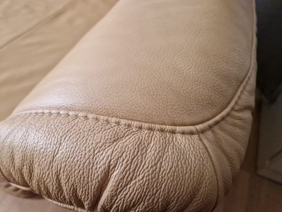 Sofa rozkładana i dwa fotele