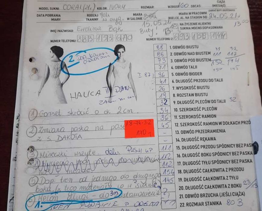 Suknia ślubna brokatowa z trenem krój A