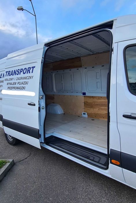 Wynajem samochodu dostawczego, busa, transport, przeprowadzki