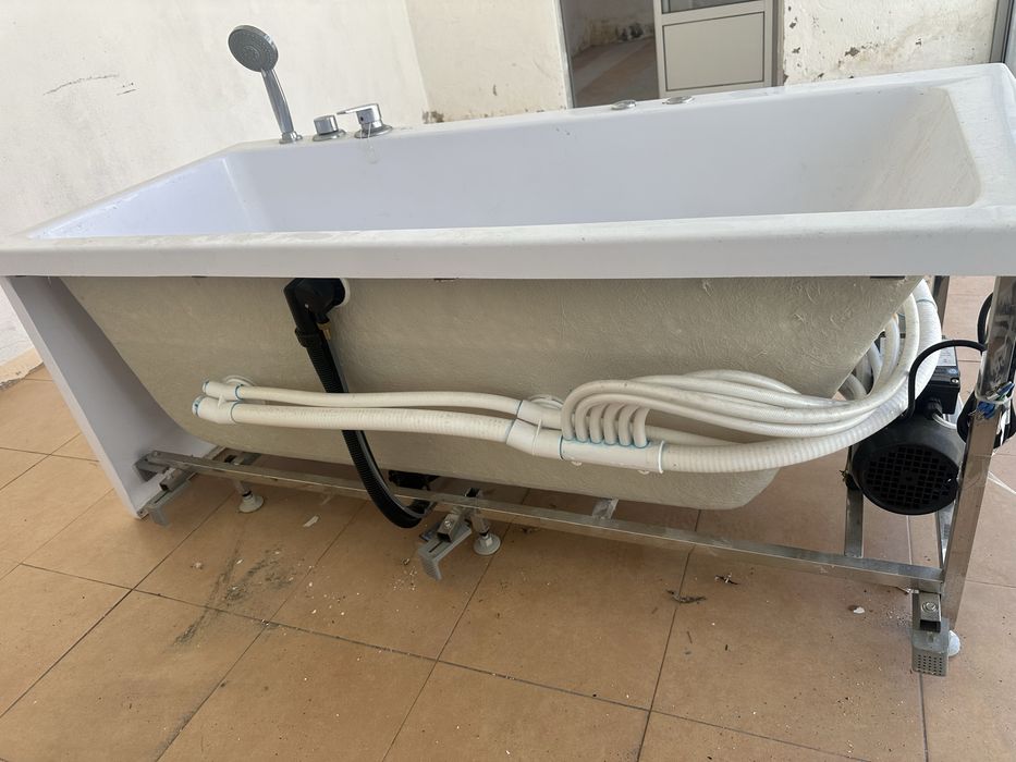 Hidromassagem nova, sem uso