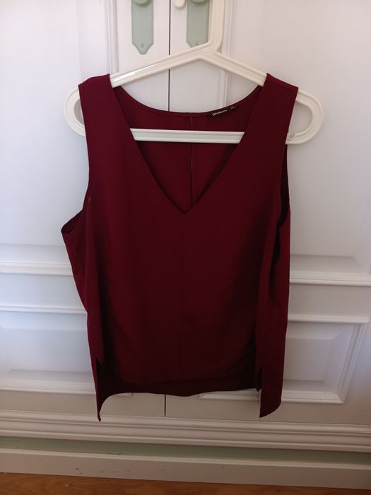 Top stradivarius tamanho XL bordeaux
Como novo serve bem como tamanho