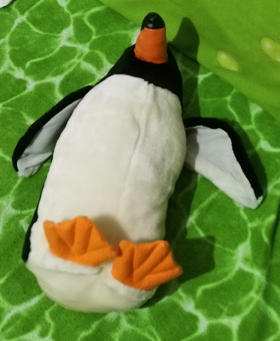Pinguin de peluche