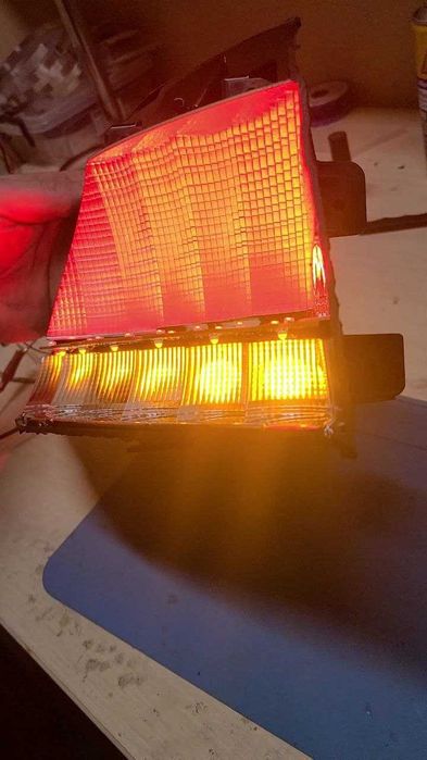 Професійний ремонт задніх ліхтарів любої складності VAG BMW Ford ін.