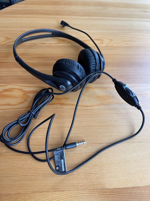 HP Headphones with Mic