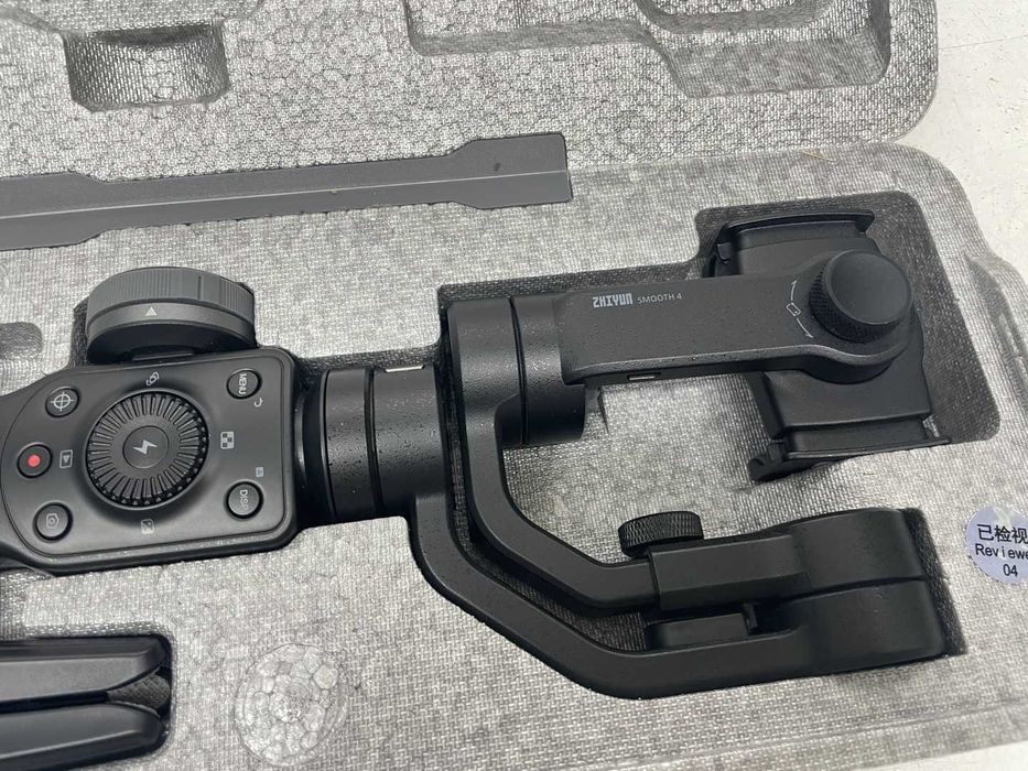Стабилизатор Zhiyun Smooth 4 Стедикам для смартфонов