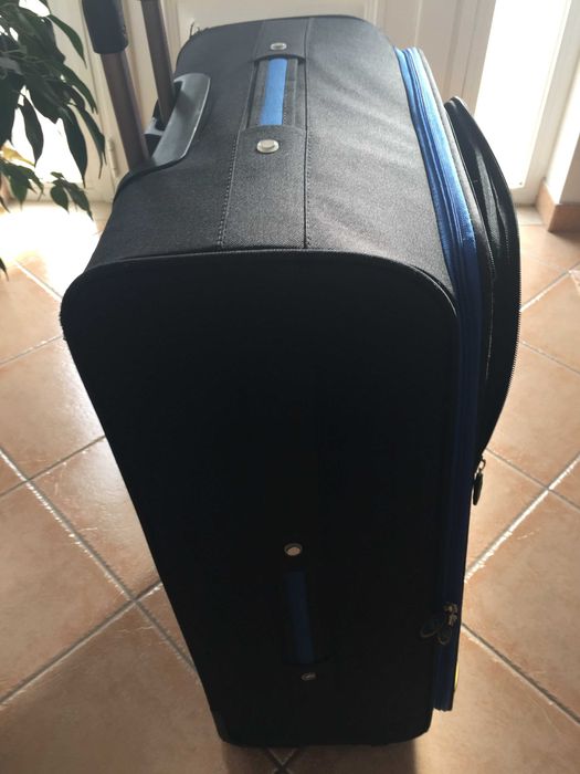Mala de viagem/de porão Marca Benetton-Troley com rodas