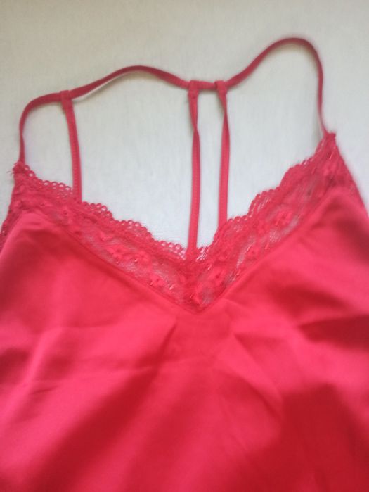 Koszulka nocna czerwona na ramiączka