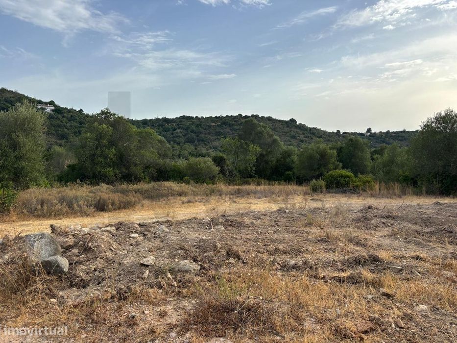 Terreno com Ruina em Charneca de São Faustino - Boliqueime - Loulé