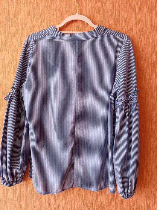 Стильна блуза в доброму стані