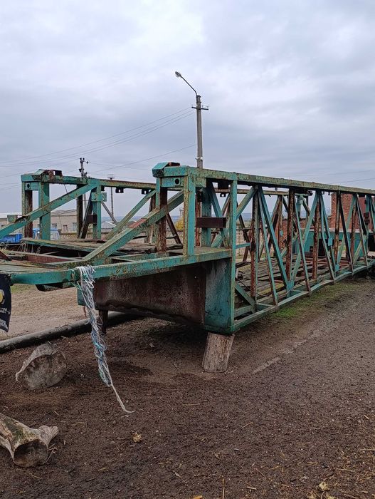 Напівпричіп плитовіз касетний МАЗ УПП 2012