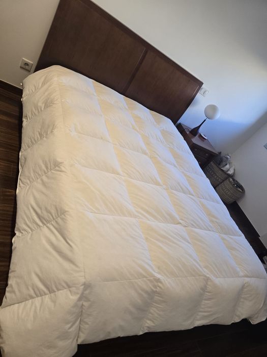 Cama de casal em cerejeira