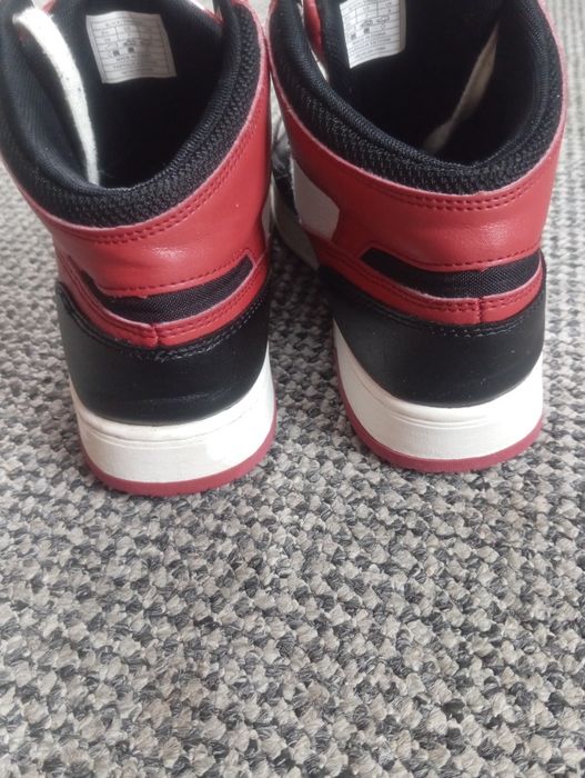 Buty unisex sneakersy sportowe marki Levis Levi's  r.39