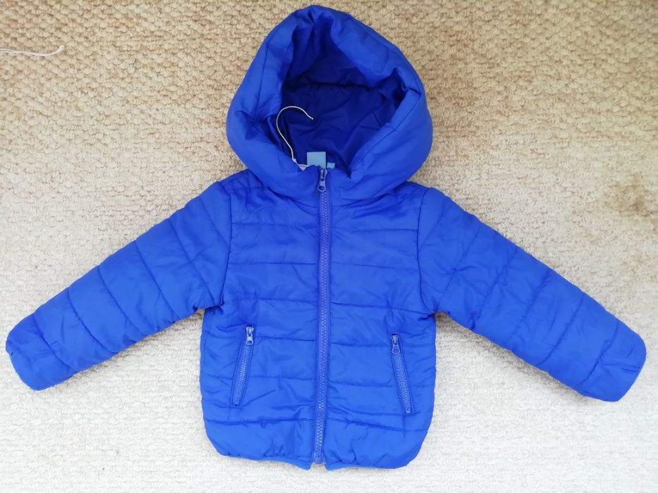 Лёгкая демисезонная курточка мальчику на 2 годика