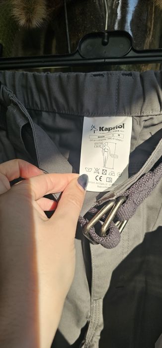 4 pares de calças de boa qualidade para trabalho