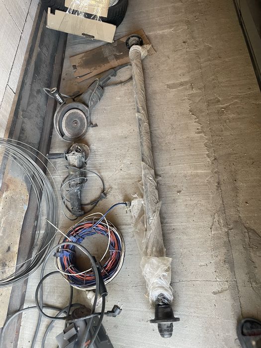 Вісь на причіп , 4/98 ступиці 165см по ступицях