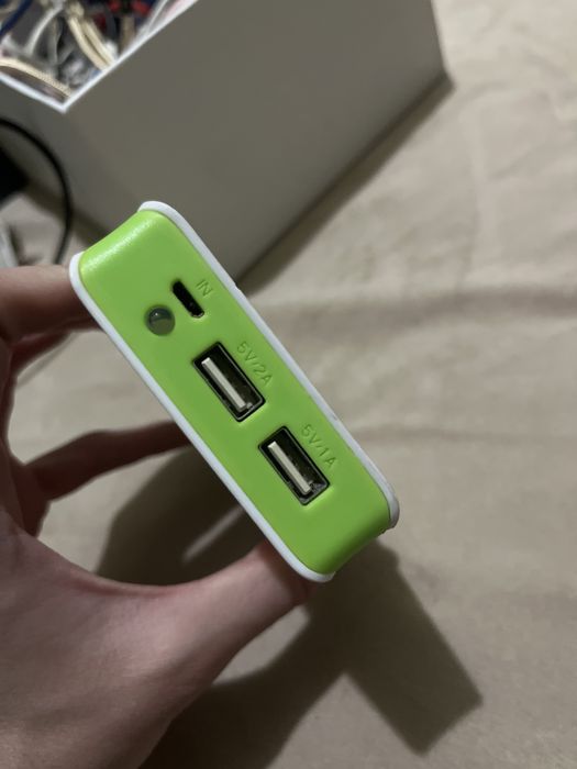 УМБ Esperanza Atom 11000 mAh White/Green (EMP107WG)