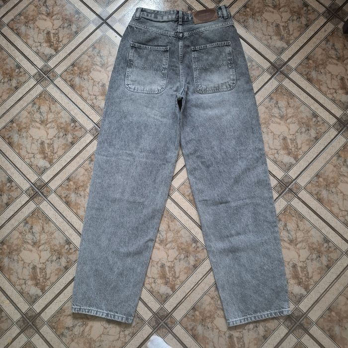 Jeansowe spodnie Baggy Stradivarius