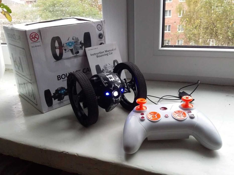 Прыгающая машинка на радиоуправлении Bounce Car