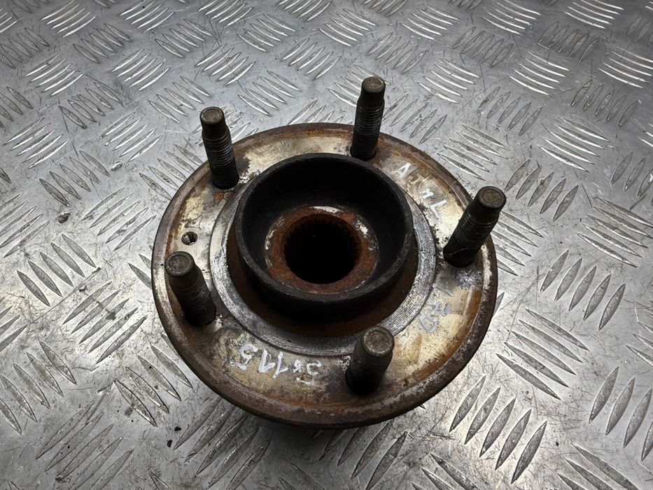 Ступица передняя Opel Astra J 5х115  2009-2015 13502829
