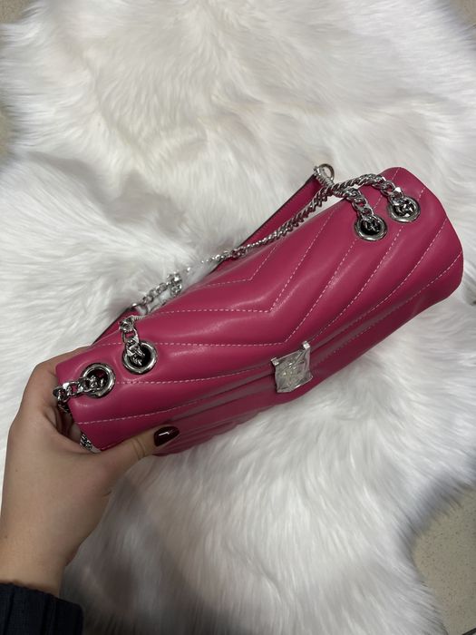 Сумка розовая Yves Saint Laurent