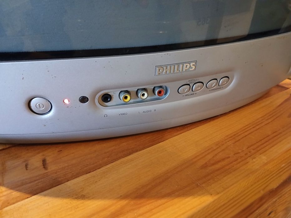 Televisão Philips antiga
