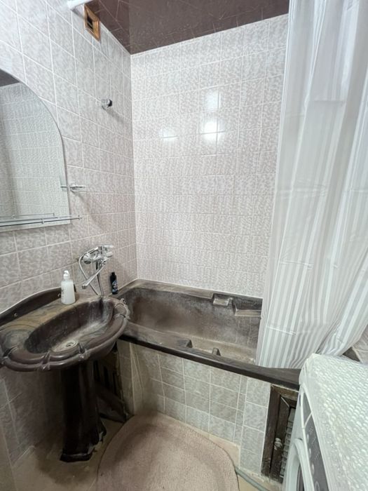 Добровольского/Заболотного, просторная квартира с лоджией и балконом