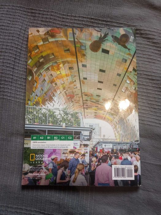 Outcomes Upper-Intermediate Student's Book + DVD