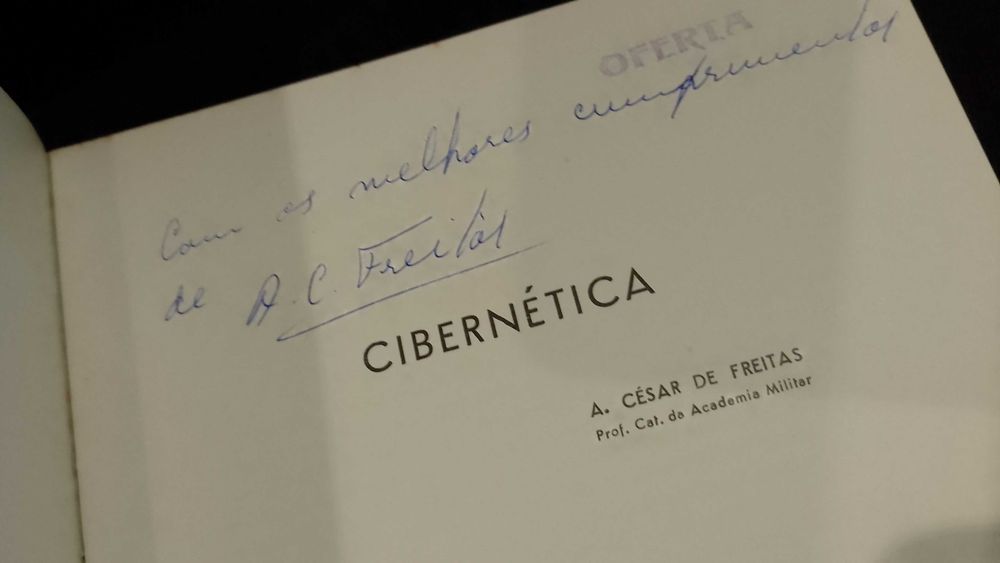 Cibernética - A. César de Freitas