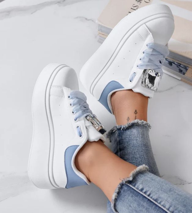 Nowe sneakersy 39