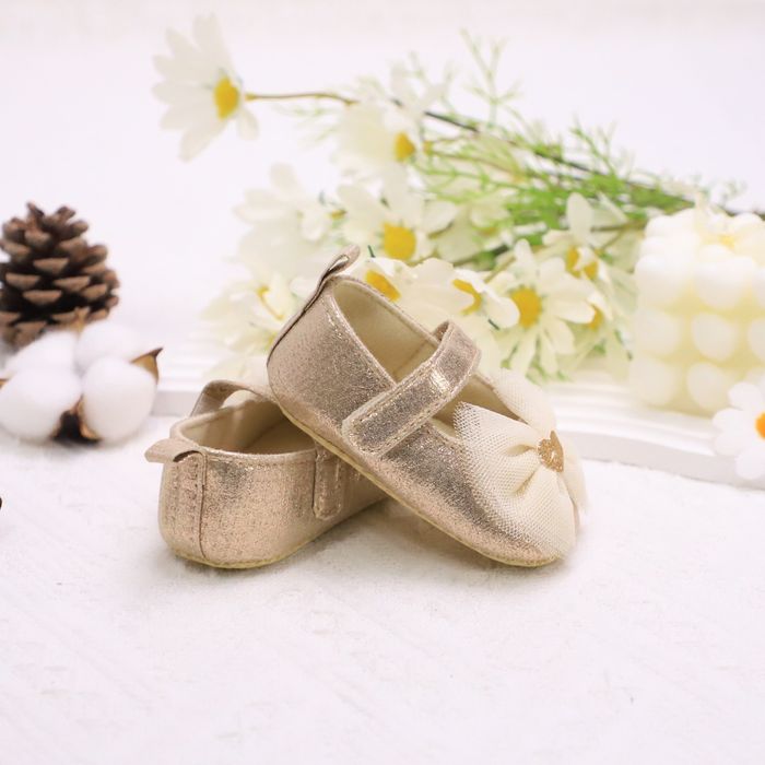 Buciki niechodki z kokardą kolor szampański 10,5 cm 0-6 miesięcy