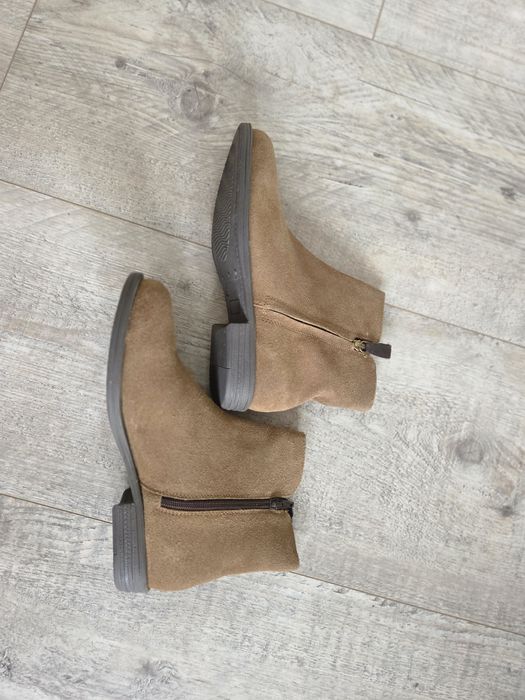 Botki zamszowe r. 39 nowe Cleve