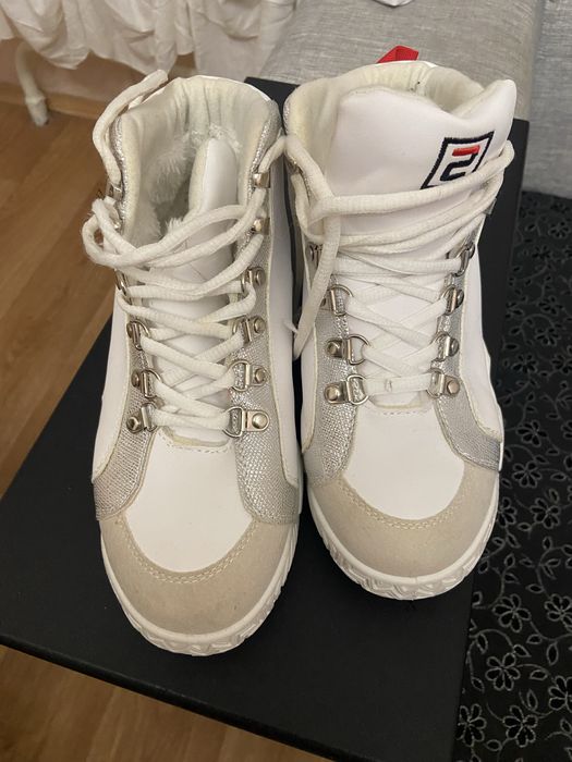 Крассовки женские