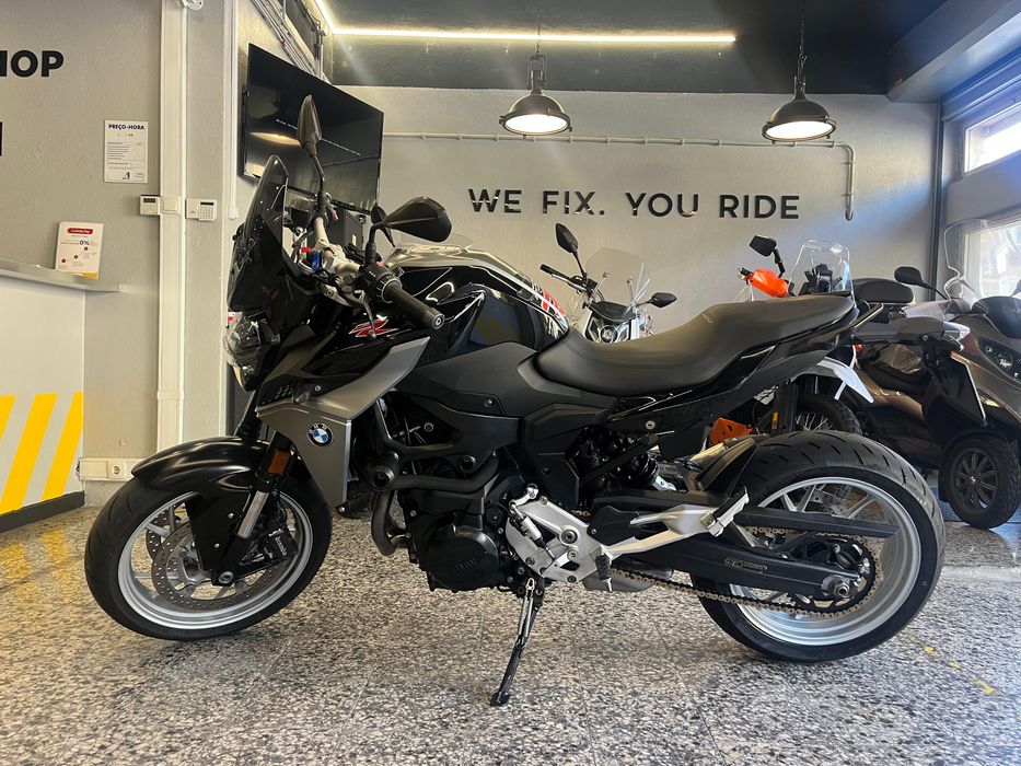 BMW F 900 R de 2020. Modos Condução "Pro". Bom estado