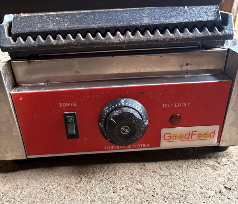 Гриль GoodFood ECG10 Panini RED