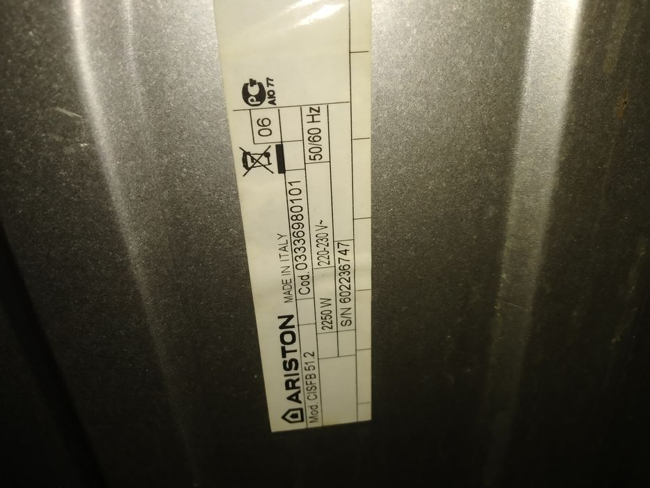 Духовка Ariston электро cisfb 51.2
