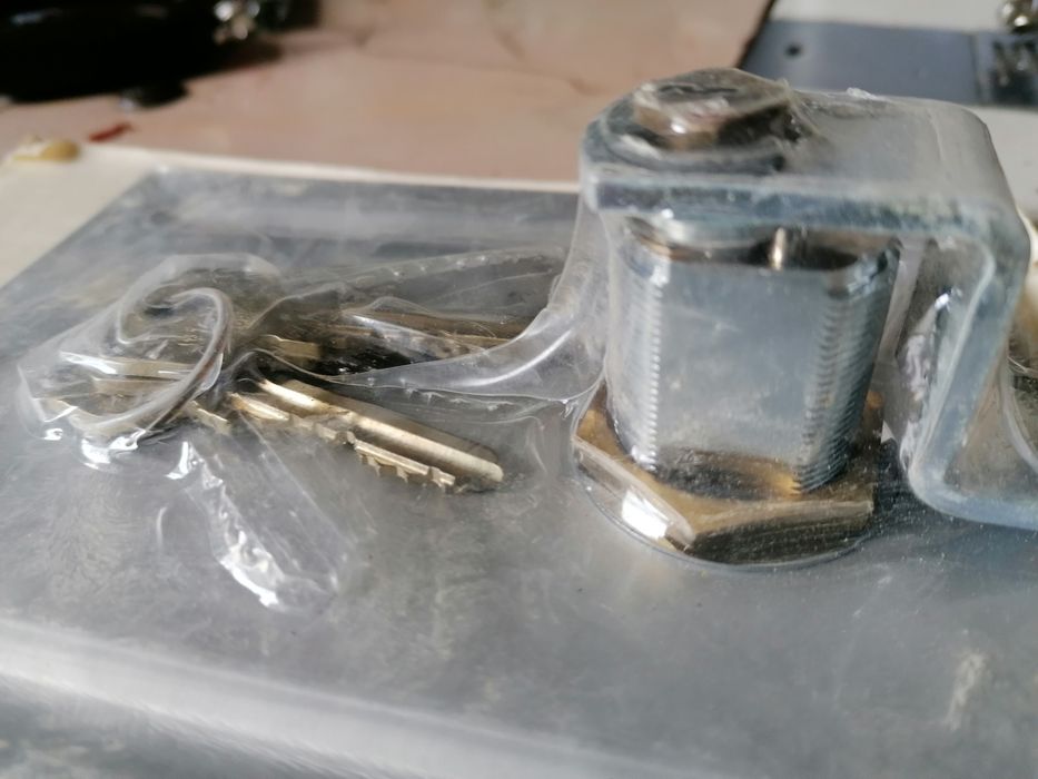 zamek pancerny, sejf, antywłamaniowy, antypikowy, skrytka