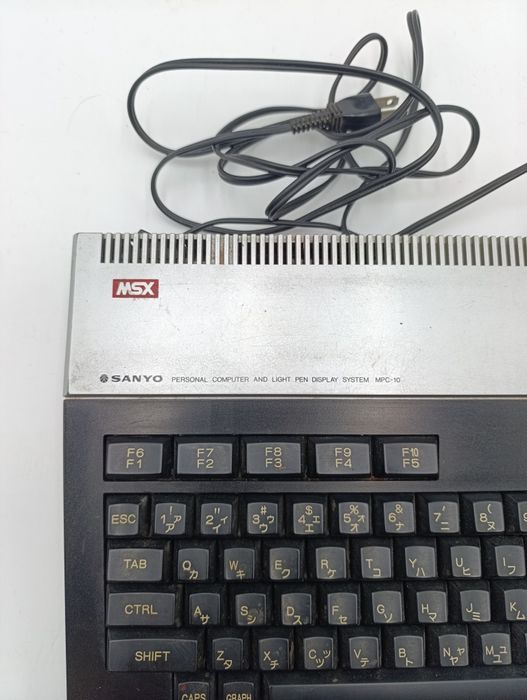 MSX Sanyo Wavy Mpc-10 Retro Komputer+ gra