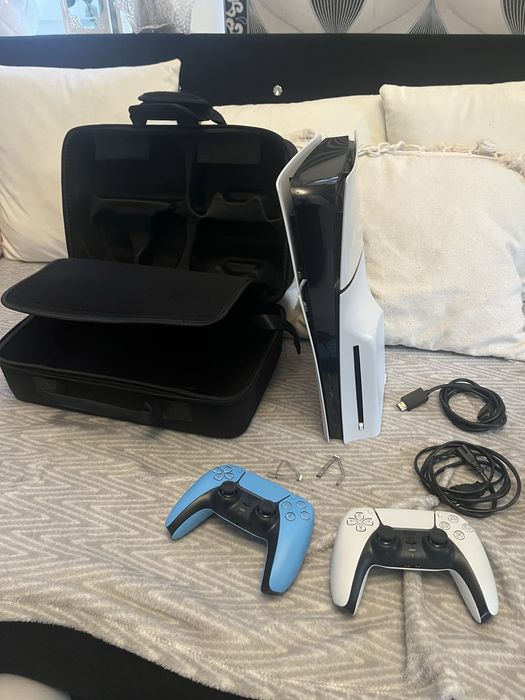 Playstation 5 Slim 1 TB Z Napędem 2 Pady walizka transportowa jak nowa