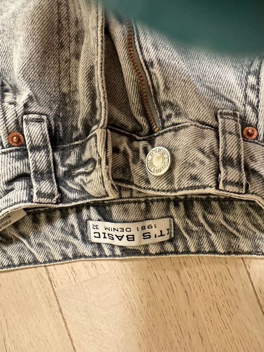 Джинси сірі, МОМ та ДЖОГЕР