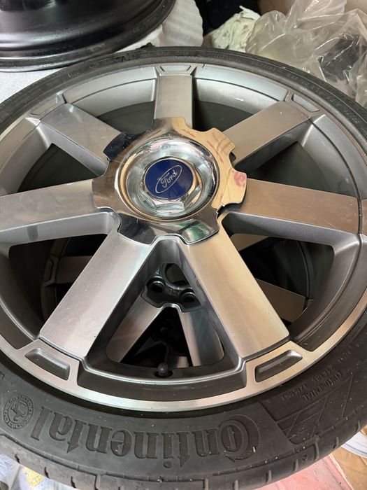 Jantes ford rs em 18 com pneus