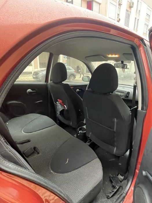Nissan Micra Cor de laranja
