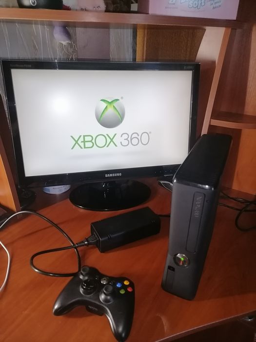 Microsoft Xbox 360 slim, Freeboot, Aurora, на чипі