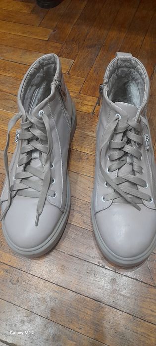 Черевики ессо у хорошу стані