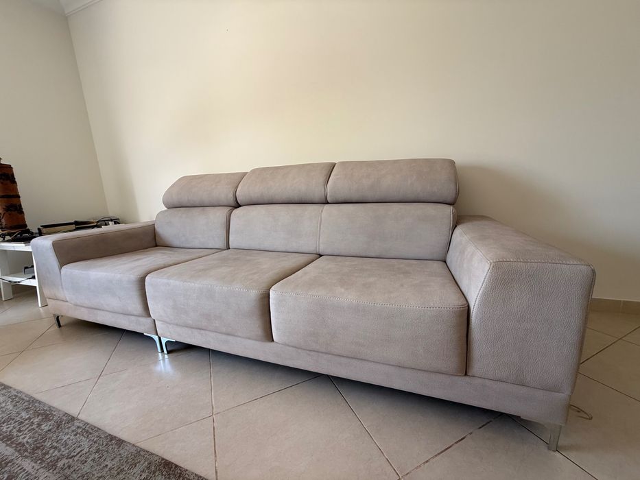 SOFÁ de 3 lugares  // MODERN 3-seats sofa