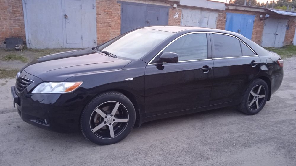 Продам Toyota Camry 40