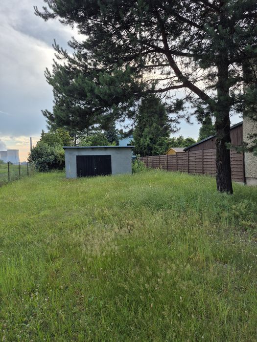 Działka budowlana z murowanym garaże Rybnik Golejow 766m2 media